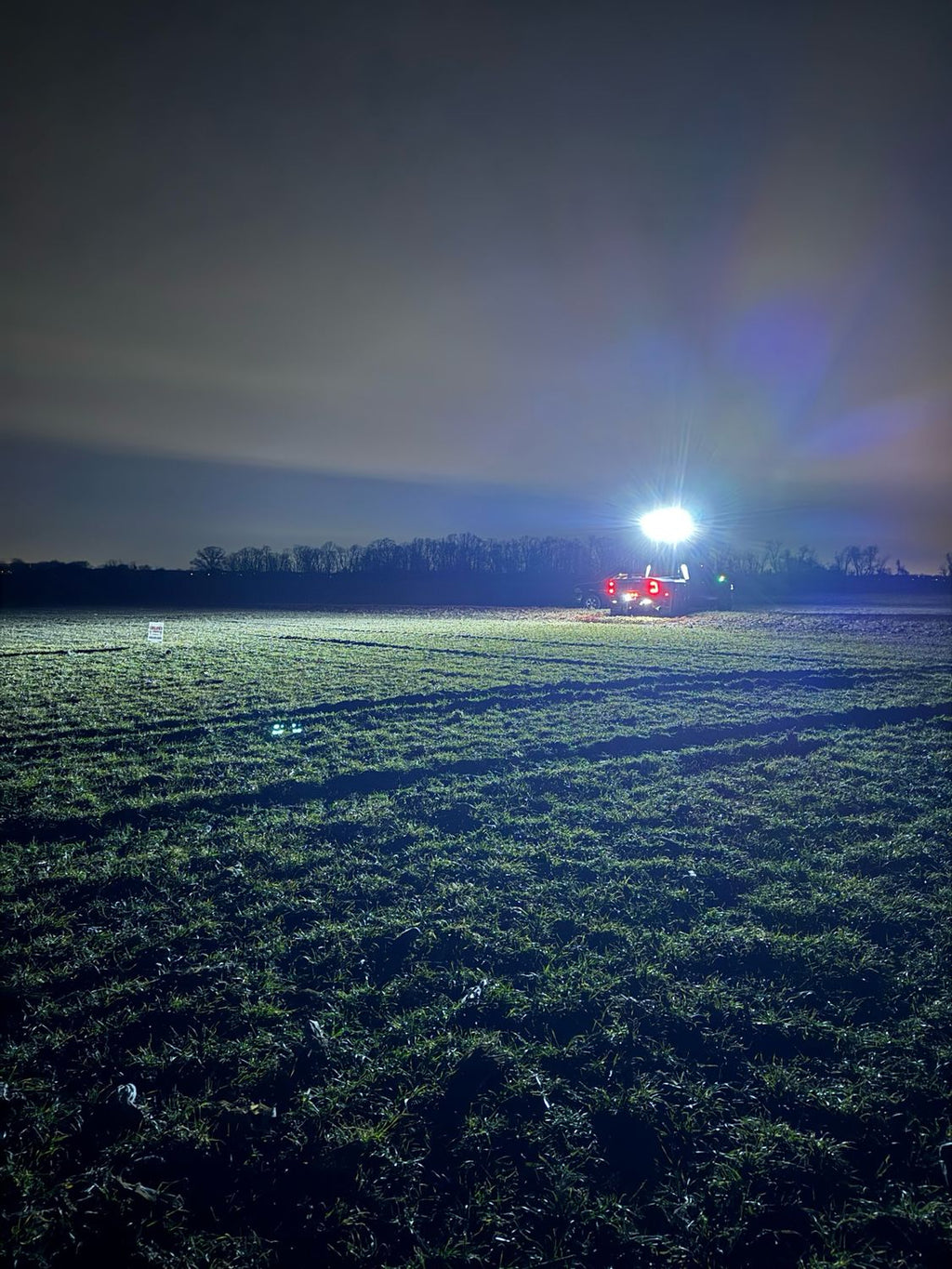 9 Foot Tall Set Truck Bed Mounted Light Tower 46,400 Lumens