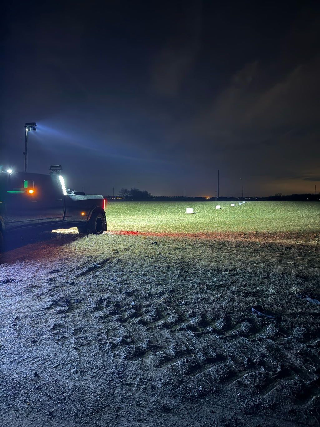 9 Foot Single Truck Bed Mounted Light Tower 7,180 Lumens