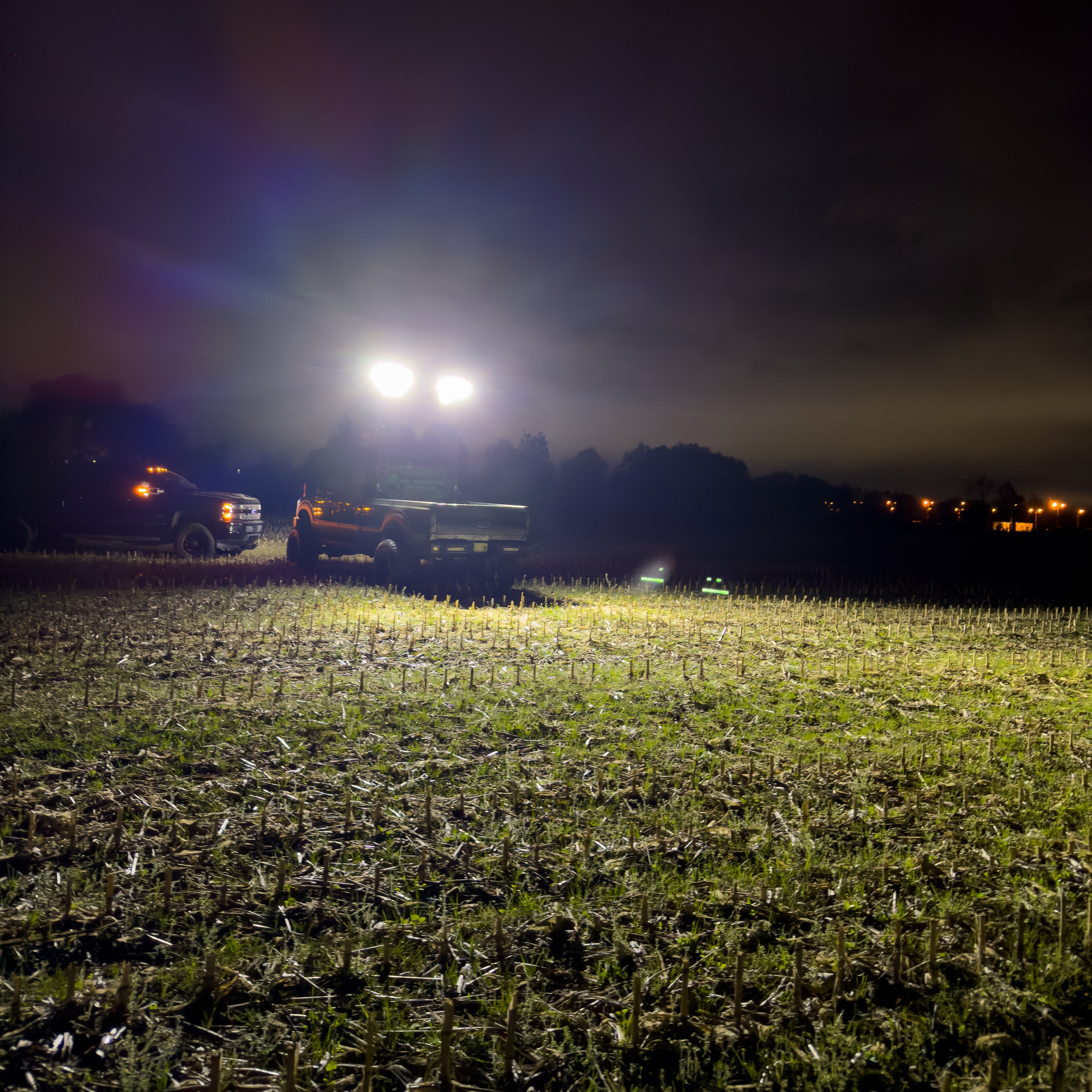 12 Foot Set of 2 Truck Bed Mounted Light Towers 22,680 Lumens