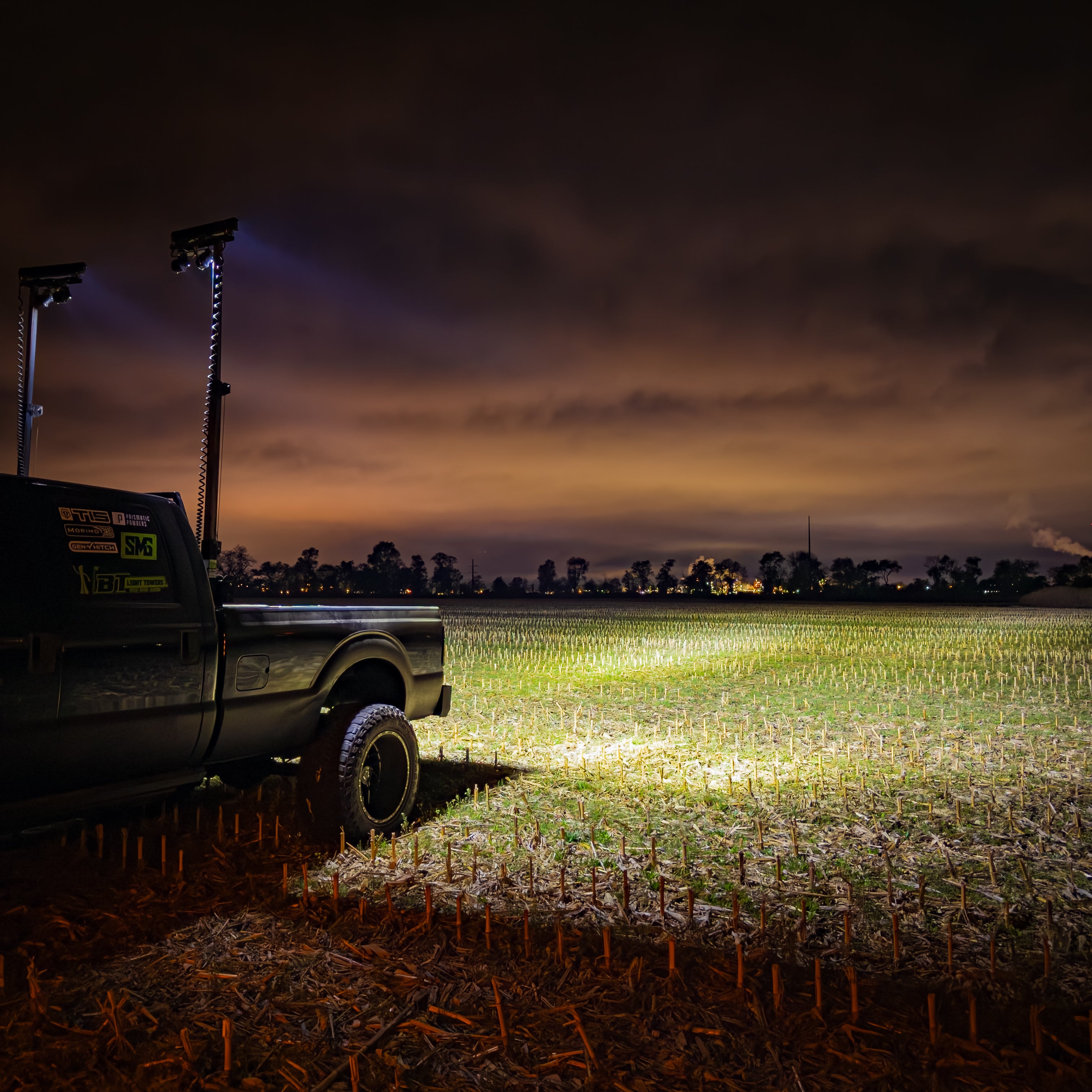 12 Foot Set of 2 Truck Bed Mounted Light Towers 22,680 Lumens