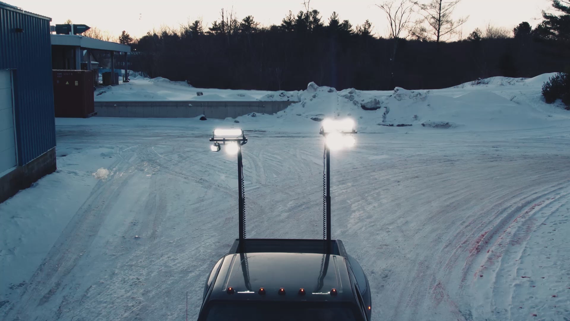9 Foot Tall Set Truck Bed Mounted Light Tower 46,400 Lumens